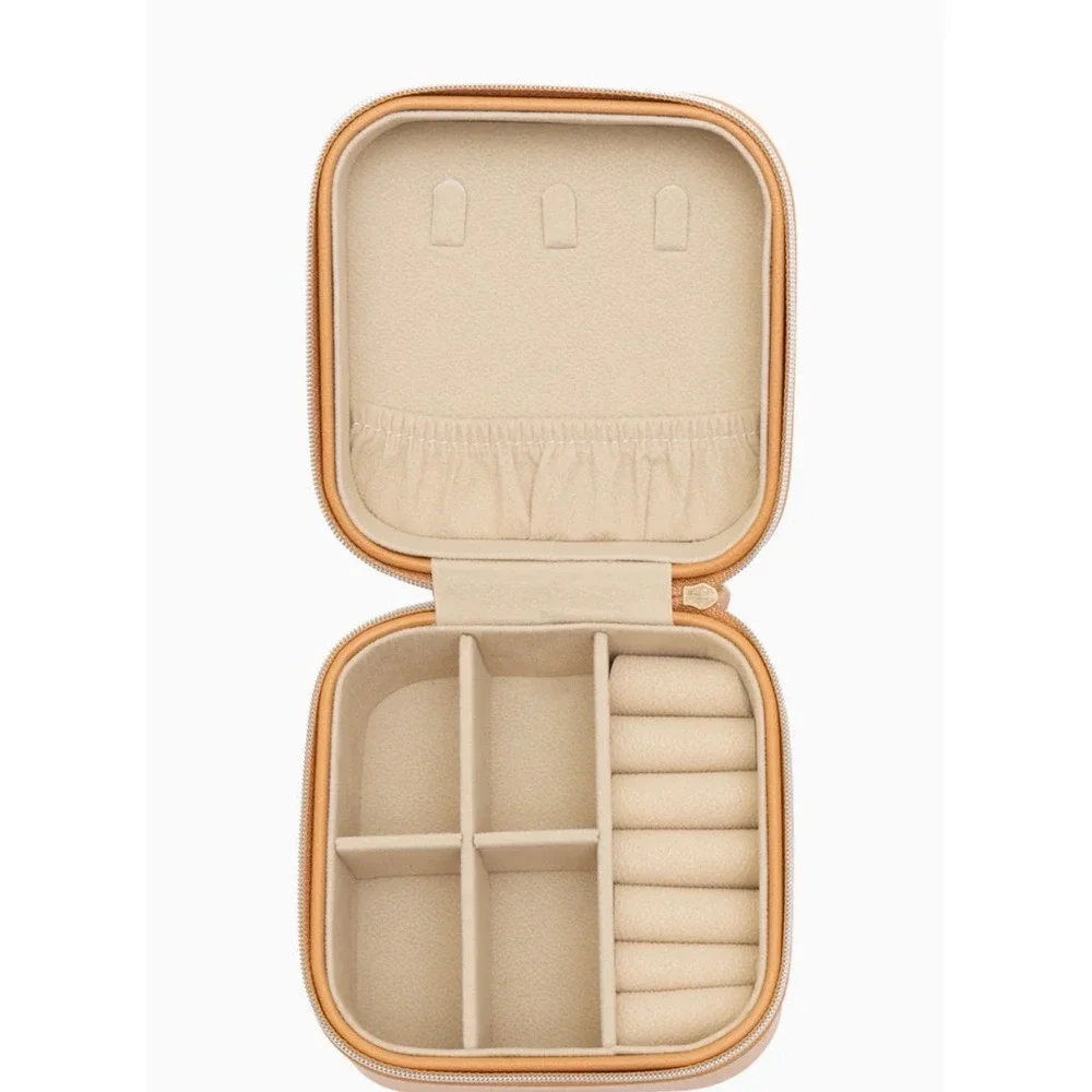 SAMARA Tan Faux Leather‎ Jewelry Travel Case Organizer Box